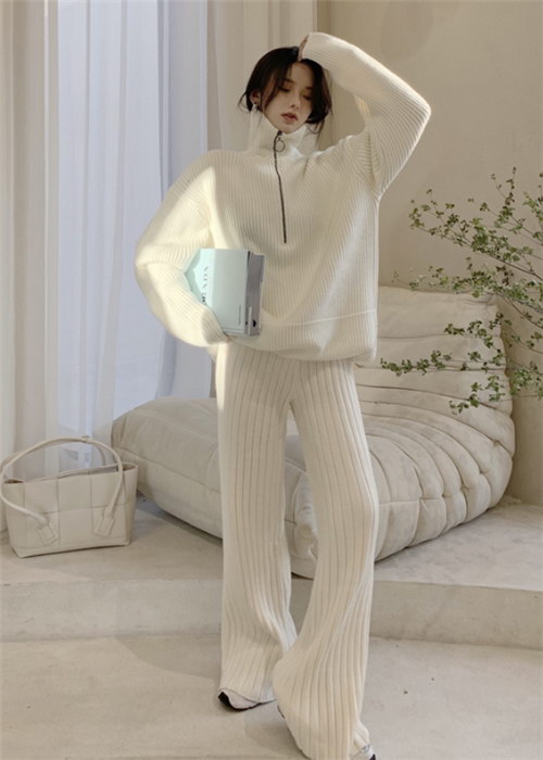 一件针织开衫多种穿法，让初春明媚起来