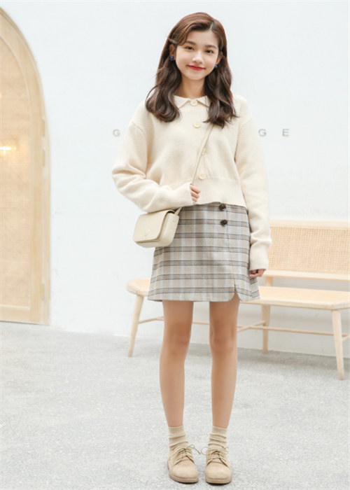 一件针织开衫多种穿法，让初春明媚起来